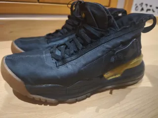 Zapatillas Nike Talla 42 Negras y Blancas