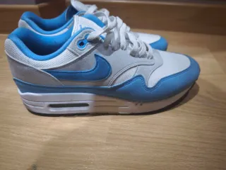 Zapatillas Nike Talla 42 Negras y Blancas