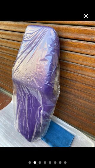 Asiento de moto morado de honda ns1