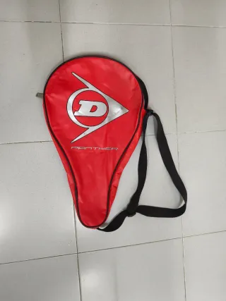 Pala de pádel Artengo 7107 y funda Dunlop
