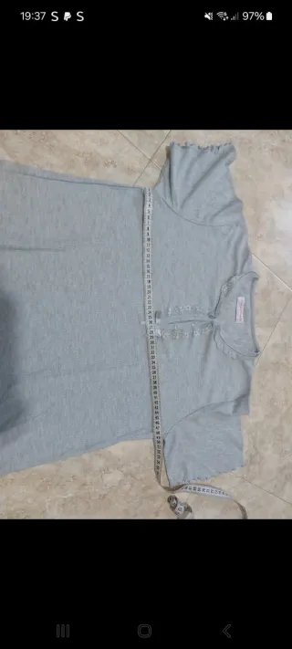 Camicia da notte grigia con pizzo