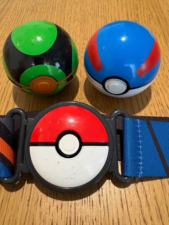 Cinturón Pokemon con 2 Pokeballs