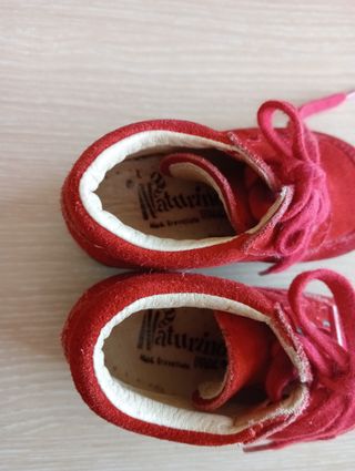 Scarponcini rossi n. 20