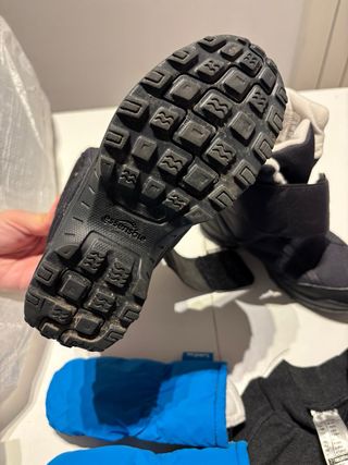 Conjunto nieve niña