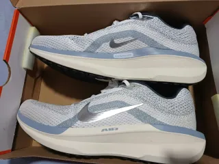 Nike Winflo 11 Gris/Blanco