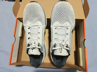 Nike Winflo 11 Gris/Blanco