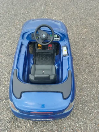Coche eléctrico BMW para niño