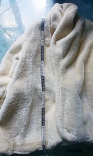 Cappotto ecopelliccia  taglia S ma veste una L