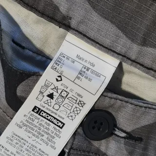 Pantalones cortos camuflaje gris