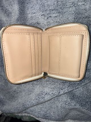 Monedero Guess Beige y Blanco