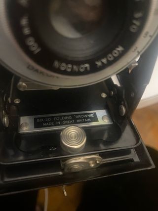 Câmera Kodak Six-20 Brownie
