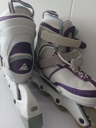 Patines en línea K2 morados y blancos