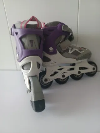 Patines en línea K2 morados y blancos