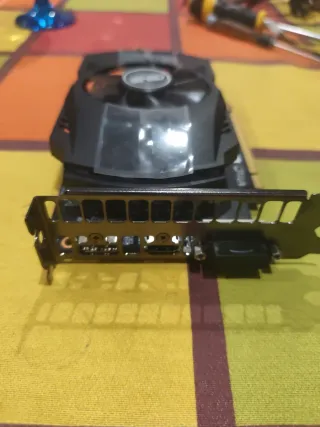 ASUS PH-RX550-4G-EVO Tarjeta Gráfica