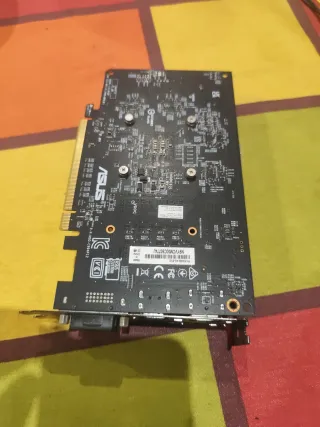 ASUS PH-RX550-4G-EVO Tarjeta Gráfica