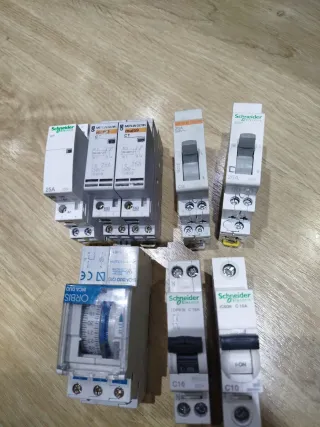 Interruptores automáticos Schneider diferencial