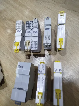 Interruptores automáticos Schneider diferencial