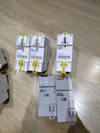 Interruptores automáticos Schneider diferencial