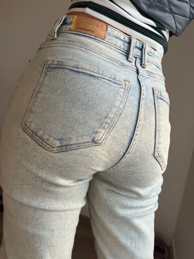 Pantalón vaquero Stradivarius