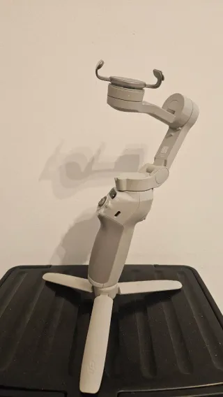 DJI Osmo Mobile SE Gimbal