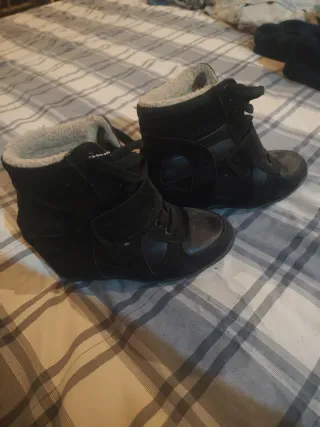 Botines negros mujer