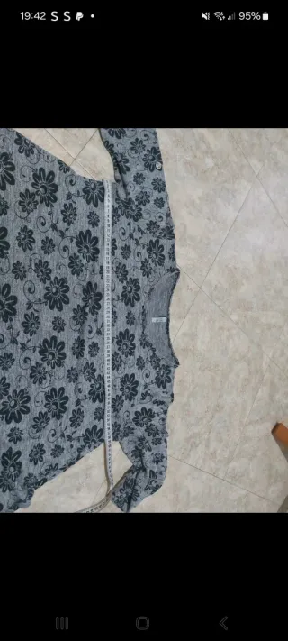 Maglia maniche lunghe fantasia floreale