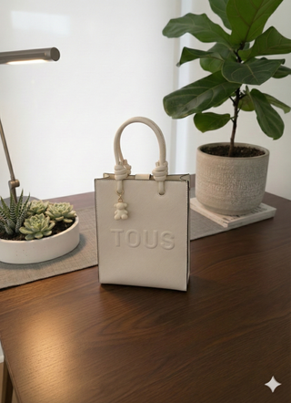 Bolso Tous blanco con osito en excelente estado