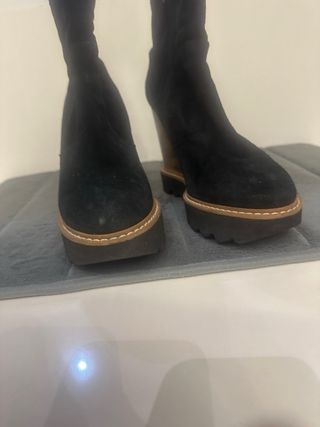 Botines ante cuña negros