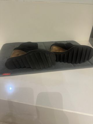 Botines ante cuña negros