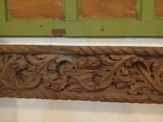 Viga madera tallada artesanalmente  Siglo catapum