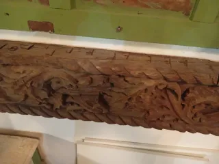 Viga madera tallada artesanalmente  Siglo catapum