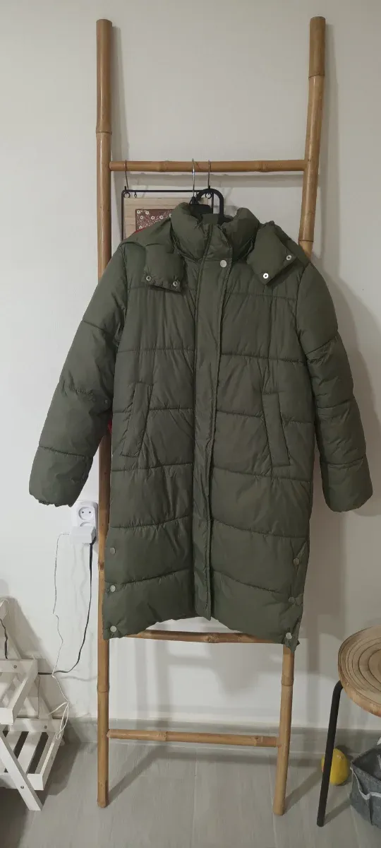Abrigo plumífero H&M verde