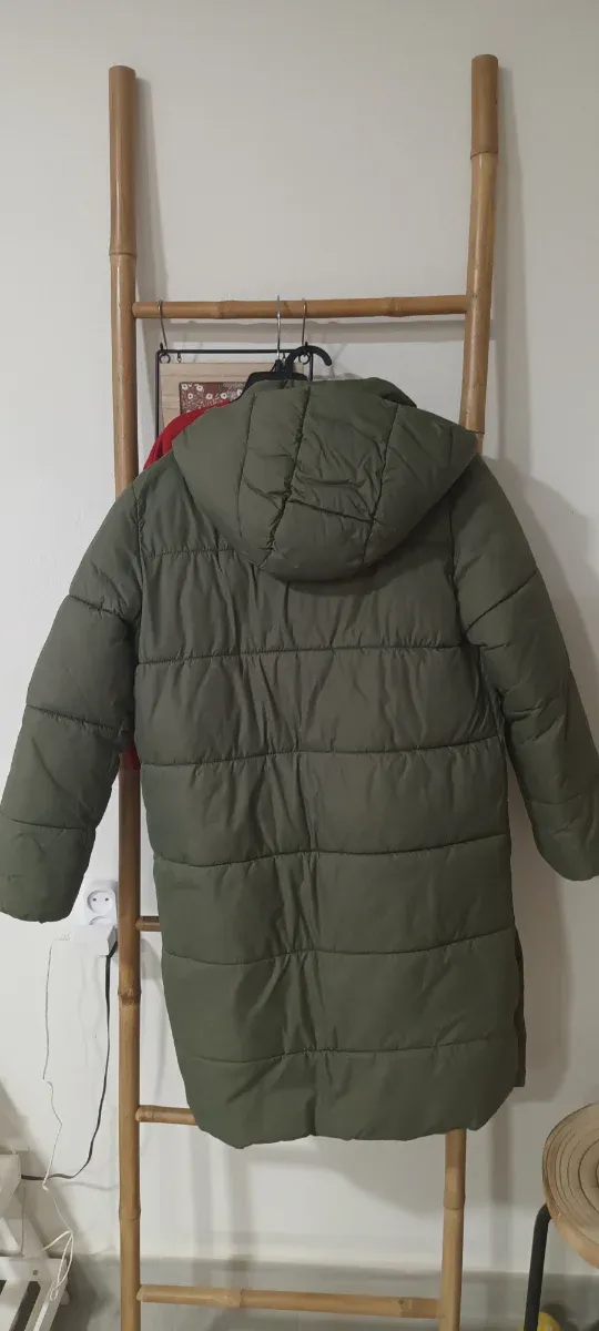 Abrigo plumífero H&M verde