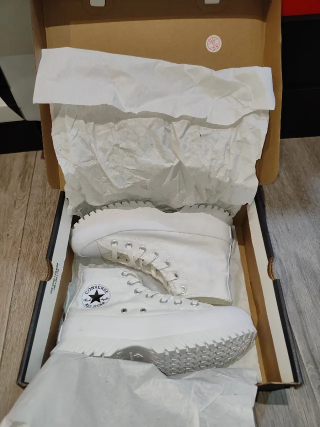 Converse Chuck Taylor Lugged 2.0 T.39 Nuevas