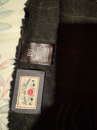 3 Bufandas:  1 PDH 1 Caramelo 1 Burberry