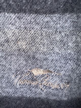 3 Bufandas:  1 PDH 1 Caramelo 1 Burberry