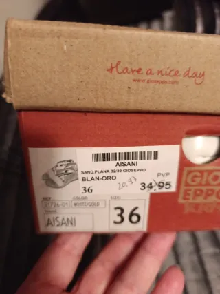 Sandalias GIOS EPPO niña blancas y doradas T36