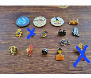 Chapas y Pins Variados