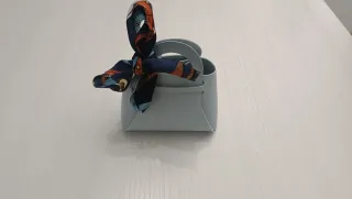 Bolsos para detalles con pañuelo. (Sin marca)