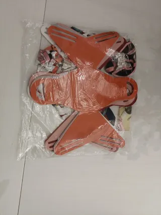 Bolsos para detalles con pañuelo. (Sin marca).