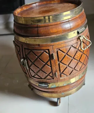 Botte barile porta bottiglie