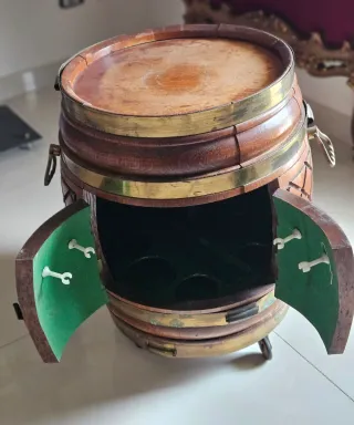 Botte barile porta bottiglie