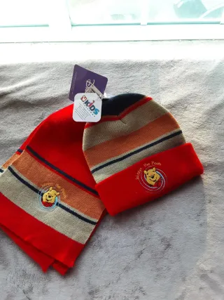 Gorro y bufanda Winnie the Pooh