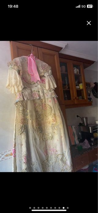 Traje de Fallera Blanco Roto y Rosa