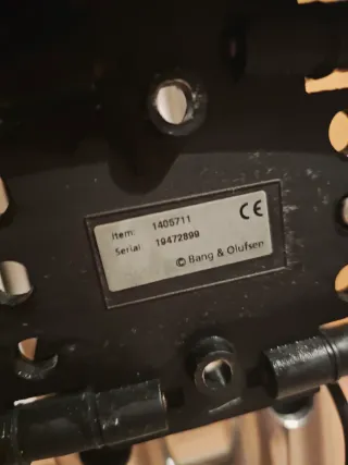 Soporte TV Bang & Olufsen Motorizado