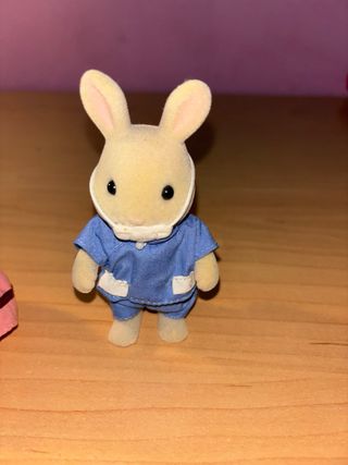 Muñecos Familia Conejo Sylvanian Families