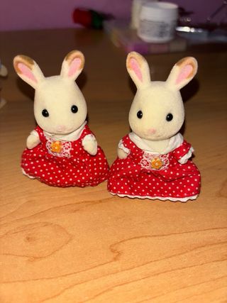 Muñecos Familia Conejo Sylvanian Families