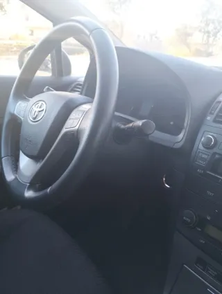Toyota Avensis 2010