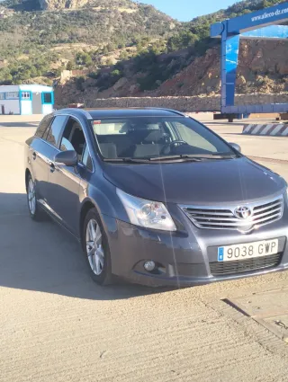 Toyota Avensis 2010