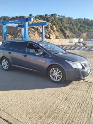 Toyota Avensis 2010